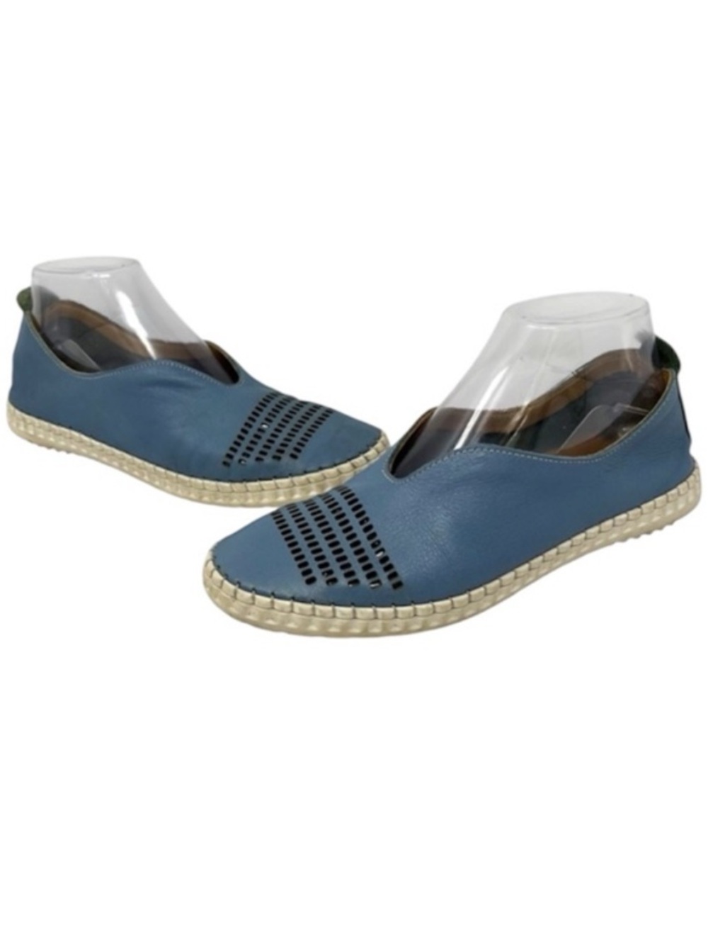 Bueno Dubai Perforated Leather slip-on flat EU 38